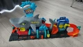 Писта Hot Wheels Автомивка с гигантска акула City Ultra Shark Car Wash, снимка 1