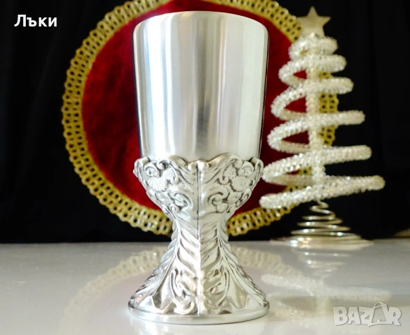 Калаена чаша за ракия,на столче шедьовър. , снимка 3 - Антикварни и старинни предмети - 54802444