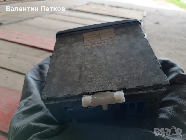 авто радио касетофон за Форд фокус от 2001 до 2004 година.