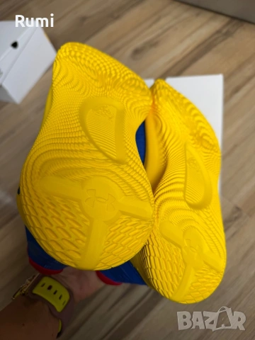 Оригинални нови маратонки Under Armour Curry 4 Low Flotro Blue ! 42,44,45,46 н, снимка 5 - Маратонки - 52182791