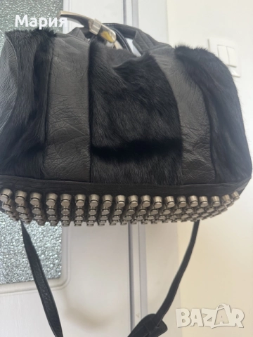 Черна чанта от естествена кожа и кожа с косъм на „Alexander Wang/Александър Ванг”, снимка 3 - Чанти - 55415104