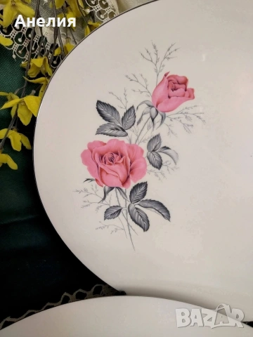 Цвят екрю и рози Johnson Brothers , снимка 2 - Чинии - 54200263