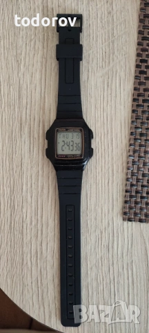 Часовник Casio F-201, снимка 2 - Мъжки - 54368763