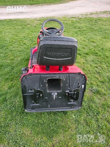 ТРАКТОРНА КОСАЧКА HONDA. ПЕРФЕКТНА , снимка 7 - Градинска техника - 54139470