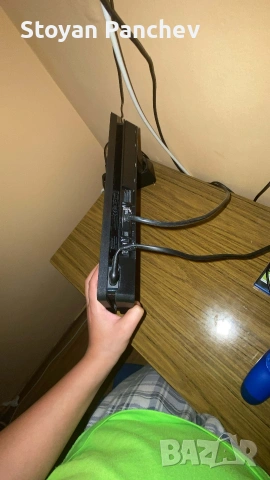 продава се Playstation 4 slim 1TB с два джойстика и две игри FIFA26 и GTA5