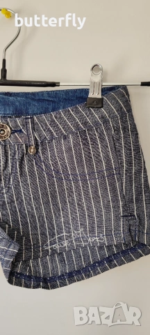 ЛИКВИДАЦИЯ! Раирани къси панталонки Pause Jeans с йероглифи, снимка 2 - Къси панталони и бермуди - 55003325