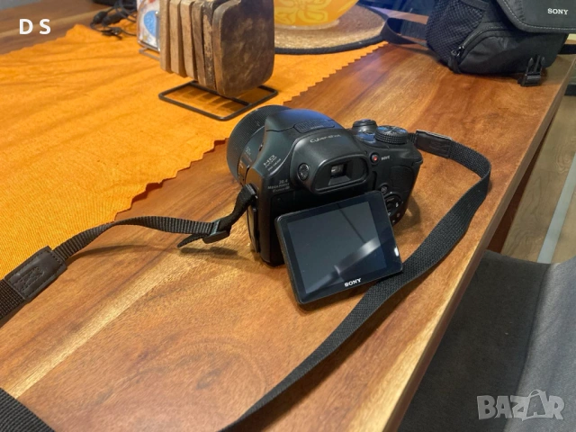 Sony DSC-HX300, снимка 2 - Фотоапарати - 54395070