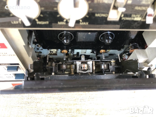 Радиокасетофон Toshiba RT-SX4, снимка 9 - Радиокасетофони, транзистори - 54731000