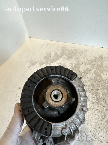 Тампон на двигател за Mercedes W212 2.2 CDI (2012) A2122406417, снимка 2 - Части - 55263933