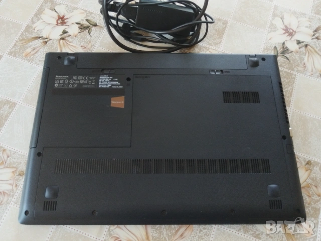 Лаптоп Lenovo IdeaPad G50-30, снимка 3 - Лаптопи за дома - 54833786