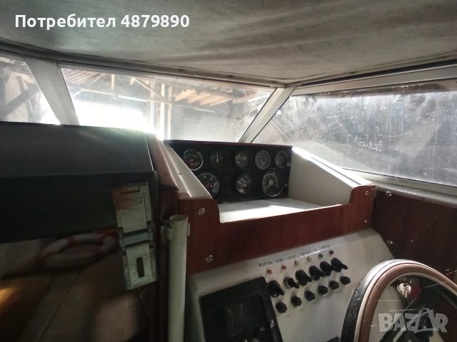 Продавам лодка с четерицилиндров Волво пента двигател на 1094моточаса, снимка 3 - Воден транспорт - 55242639
