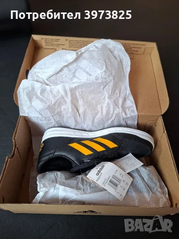Детски маратонки Adidas, снимка 4 - Детски маратонки - 55393935