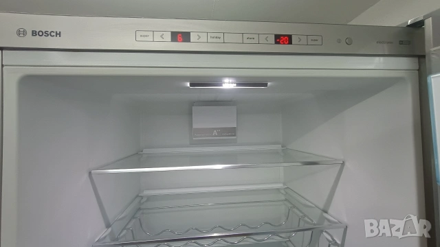 Хладилник с фризер Bosch , снимка 7 - Хладилници - 54195854
