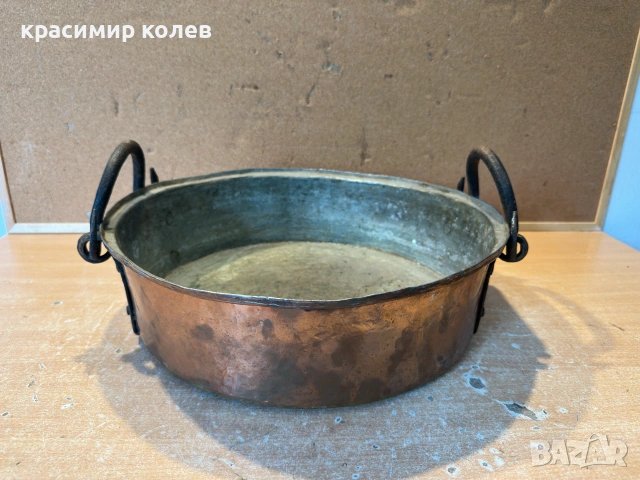 стара медна тава