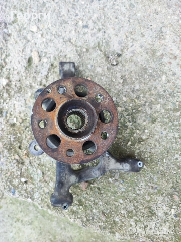 Преден десен шенкел W212 4Matic