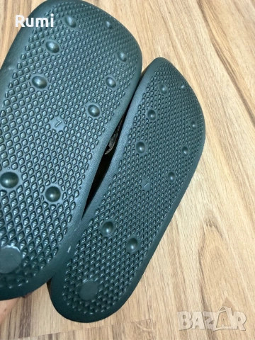 Оригинални  нови дамски чехли Adidas ! 38,5 н, снимка 7 - Маратонки - 54723535