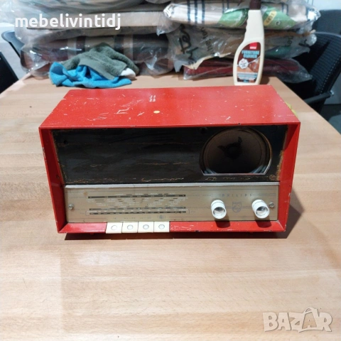 Лампово радио Philips B2X92A, снимка 2 - Антикварни и старинни предмети - 53650744