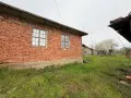 Продавам имот със сграда,гараж и парцел в с.Червена вода област Русе, снимка 7