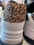 Страхотни маратонки Guess, снимка 5