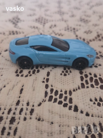 Hotwheels Aston Martin, снимка 3 - Колекции - 54552611