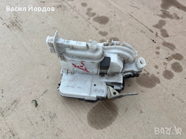 Предна Лява Брава за Поло 3 / VW Polo 3 / Брава, снимка 2 - Части - 54577576