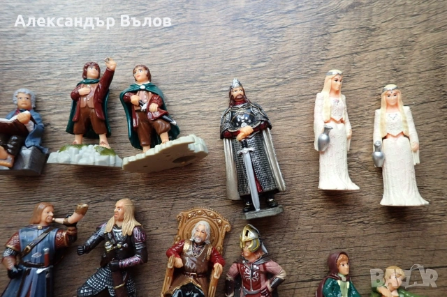Голям Лот фигурки Властелинът на пръстените Lord of the Rings от Киндер Kinder, снимка 4 - Колекции - 54988783