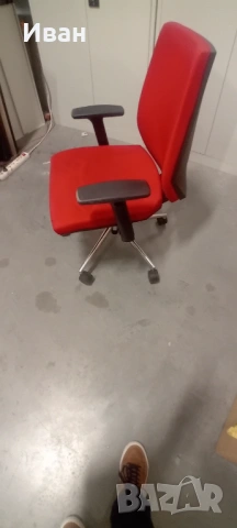 Работен стол, снимка 2 - Столове за офис - 54117655