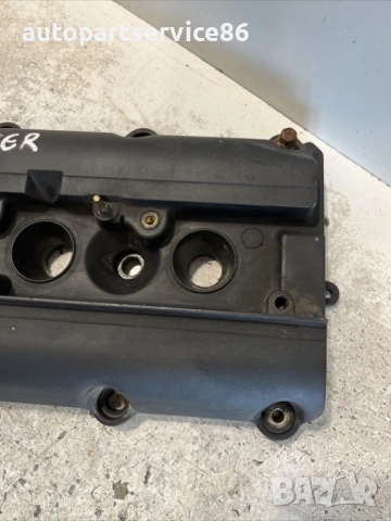 Капак на клапани за Land Rover Range Rover Sport 4.2 V8 (2007) 2W93-6P037-KA, снимка 3 - Части - 54314835