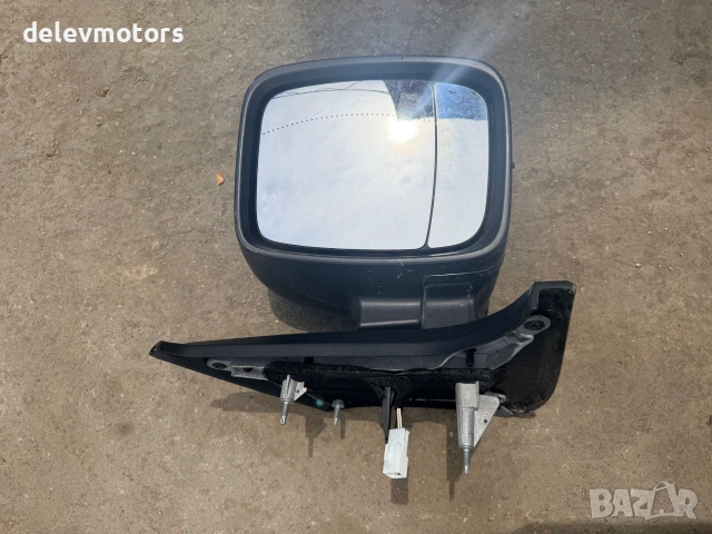 233656046 дясно огледало с 7 пина от Renault Trafic 3 1.6 dci двигател R9M415 121 кс.