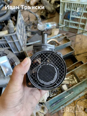 Дебитомер BOSCH 0281002461 / 074906461B за VW, Audi, Seat, Skoda 1.9 TDI / 2.0 TDI, снимка 3 - Части - 55451534