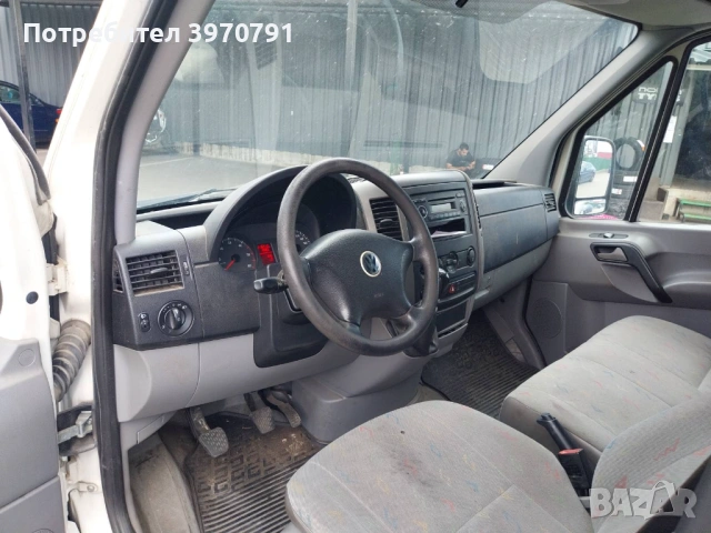 VW Crafter, снимка 9 - Бусове и автобуси - 54878350