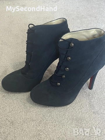 Christian Louboutin дамски боти велур 42 номер, снимка 2 - Дамски боти - 55682618