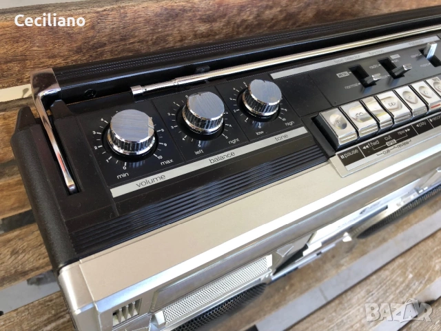 SHARP GF 6363Z -радиокасетофон-Vintage Boombox, снимка 7 - Радиокасетофони, транзистори - 54542797