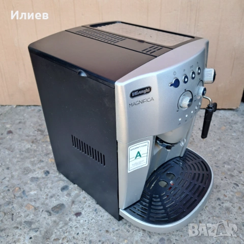 Кафемашина Delonghi Magnifica , снимка 3 - Кафемашини - 54835884