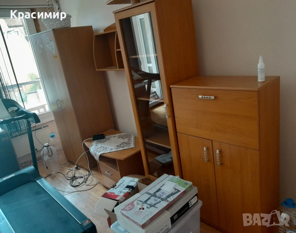 Холна Секция с витрина