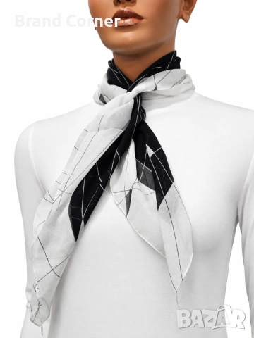 Оригинален копринен шал Balenciaga с лого, снимка 5 - Шалове - 54641266
