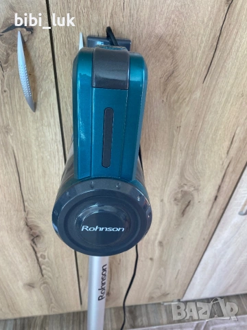 Вертикална прахосмукачка Rohnson 800W използвана, снимка 3 - Прахосмукачки - 54420263
