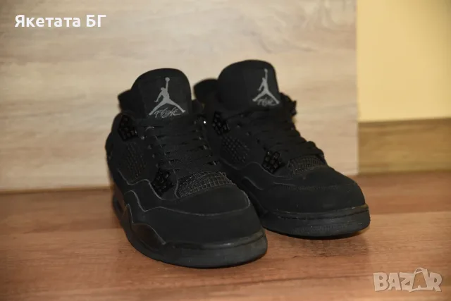 Air Jordan Retro 4 оригинални размер 43, цена 80 евро, снимка 3 - Маратонки - 55314950