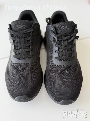 Оригинални маратонки Alo Yoga Runner Black/Black Размер EU 38 / 25см, снимка 3 - Маратонки - 54512336