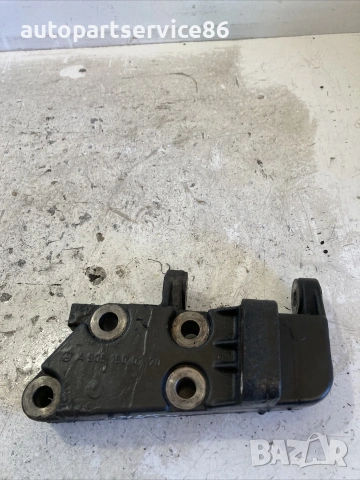 Държач / монтажна конзола за Mercedes Atego OM904 815 4.250cc (1997–2005) A9061500770