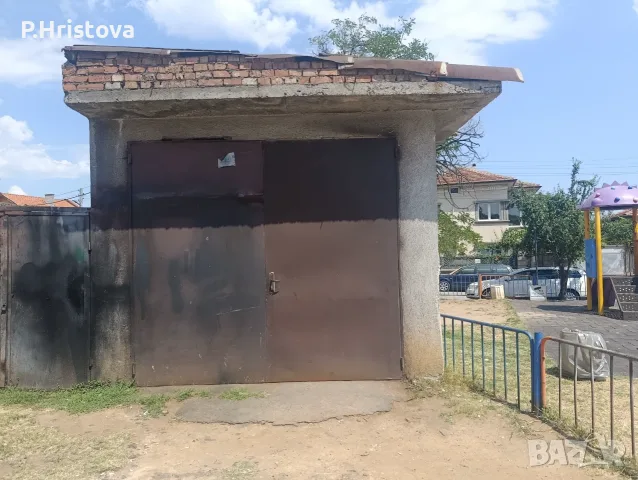 Продава се гараж