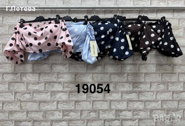 дамски топ с точки, снимка 3 - Корсети, бюстиета, топове - 54663344