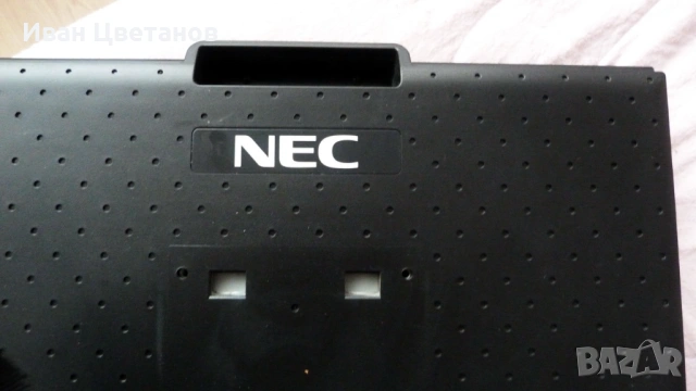  Професионален монитор NEC 1990FX, снимка 8 - Монитори - 54272939