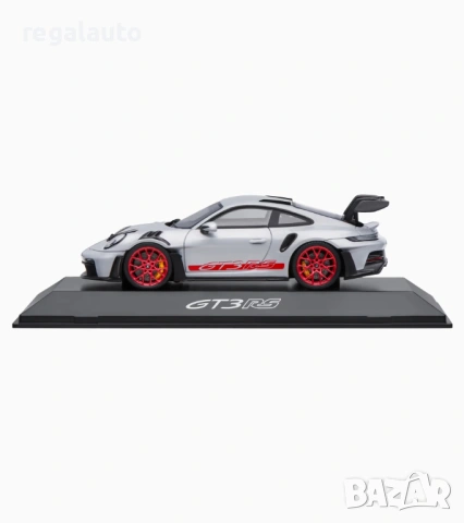 WAP0201530P001,умален модел die-cast,Porsche 911 GT3 RS(992)–Limited edition 1:43, снимка 2 - Колекции - 54538395