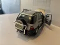 Mercedes ML 320 1:18 , снимка 7