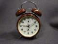СТАР РЕТРО СОЦ МЕХАНИЧЕН ЧАСОВНИК БУДИЛНИК INSA YUGOSLAVIA, снимка 1