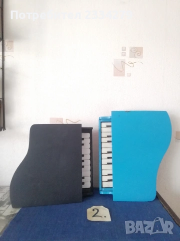 Стари детски музикални инструменти, чинели, дайре, акордеон. , снимка 7 - Антикварни и старинни предмети - 49777852