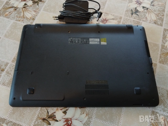 Лаптоп Asus R512C, снимка 3 - Лаптопи за дома - 54833764