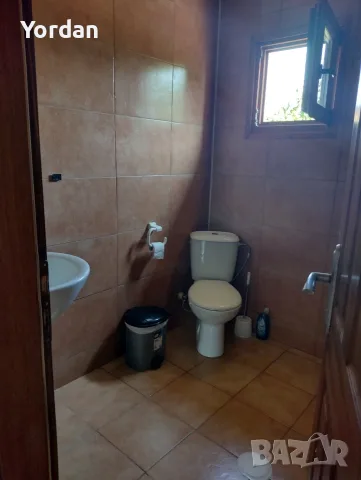 Къща с двор и гараж, снимка 7 - Къщи - 55409479