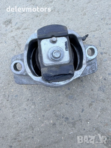m8a2-6a002-bd десен тампон за двигател от Land Rover Range Rover Velar (L560) 3.0 D, снимка 4 - Части - 55086980